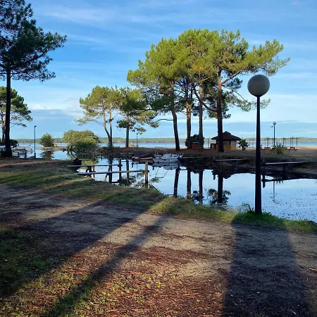 مكان تخييم Mobil Mayotte